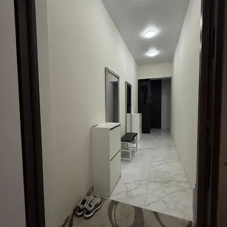 Aquamarine Bright Apartment